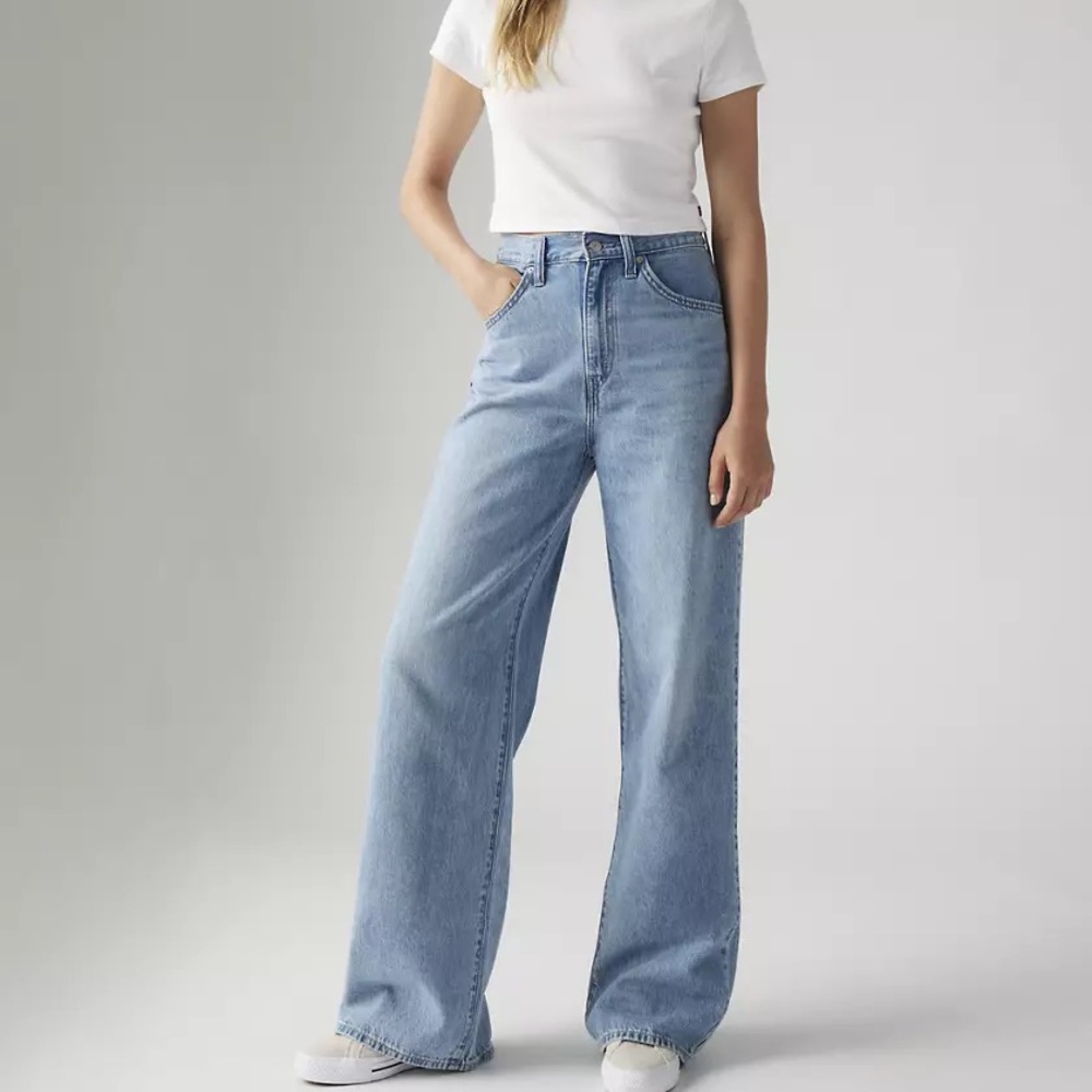 Levi’s Featherweight Baggy Carpenter Jeans